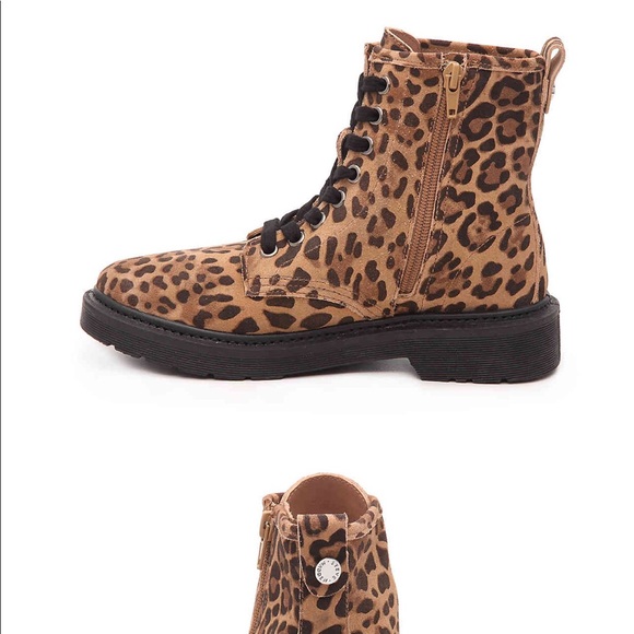 STEVE MADDEN Suede Leopard Combat Boots Sz7.5 🎄HP - Picture 2 of 3